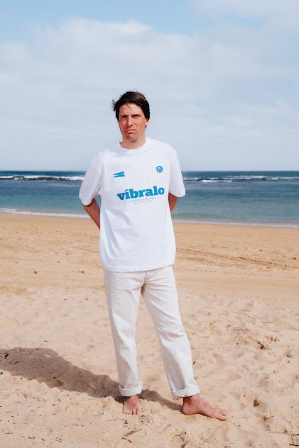 Camiseta "Llévame a Sevilla" - Pachanga Club x VÍBRALO. - Image 3