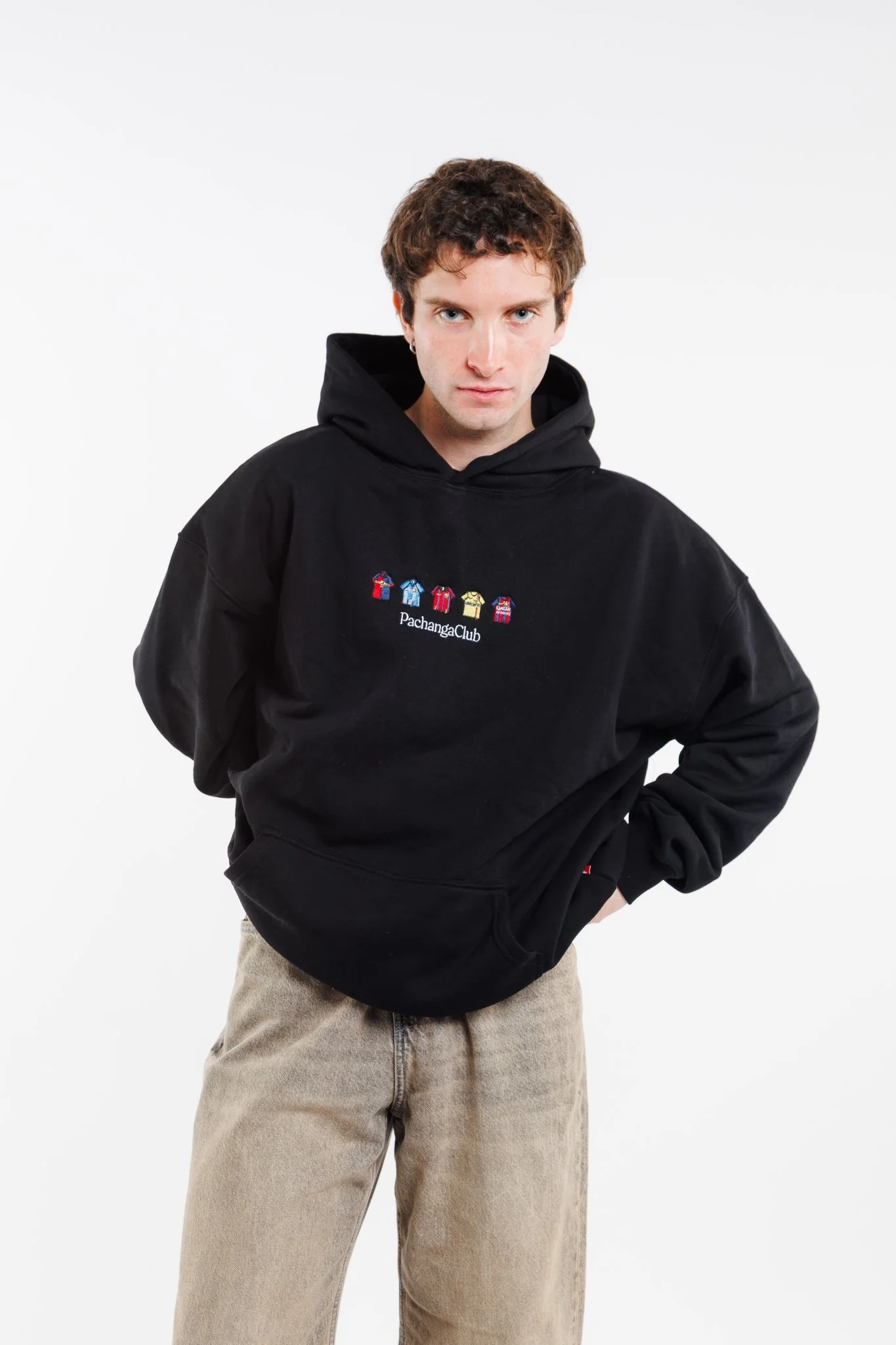 Sudadera Equipaciones Históricas Culés – Negra - Image 5