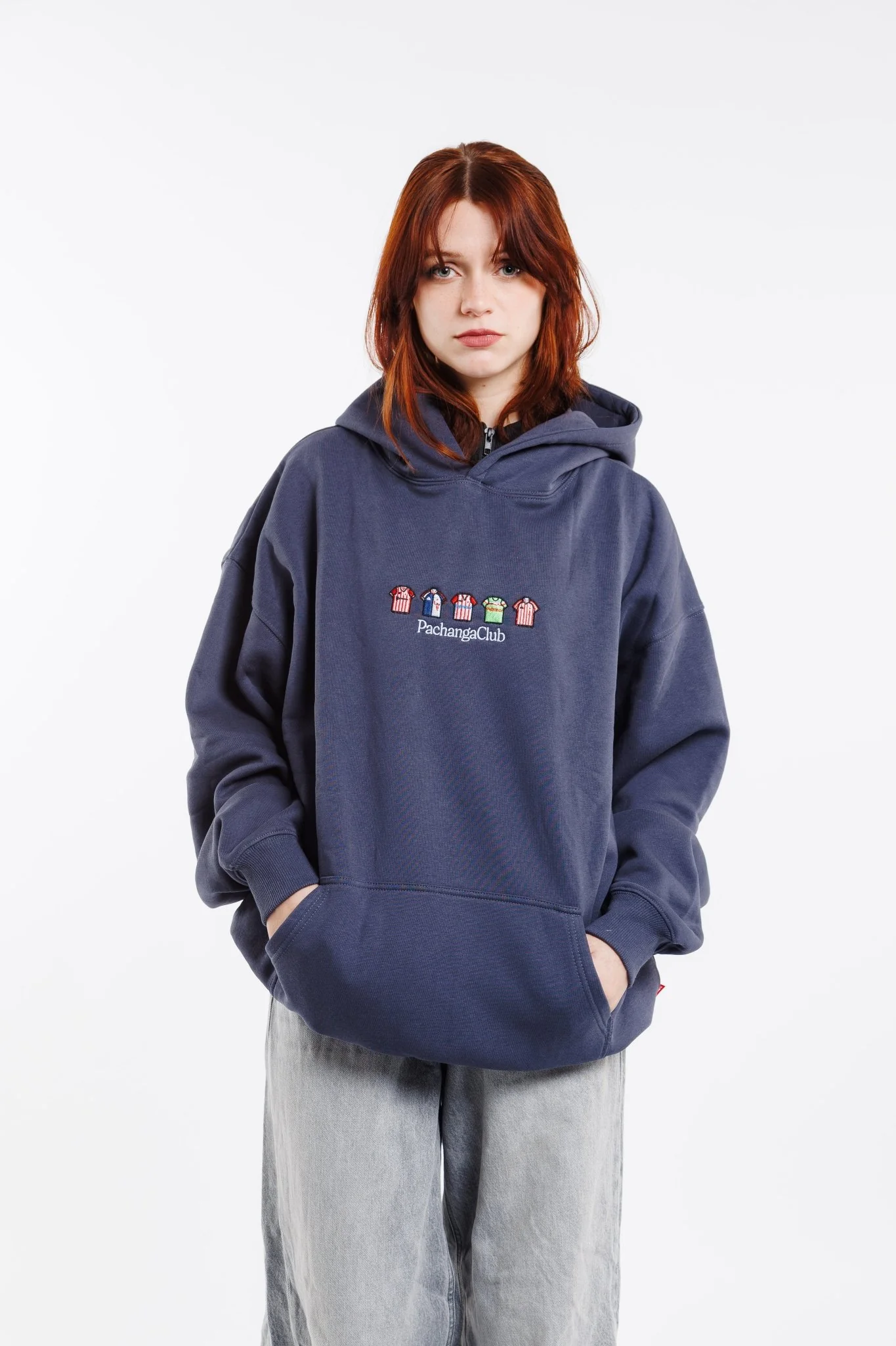 Sudadera Equipaciones Históricas Leones – Azul Marino - Image 10